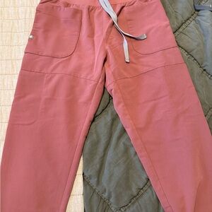 Figs Mauve Jogger Pants